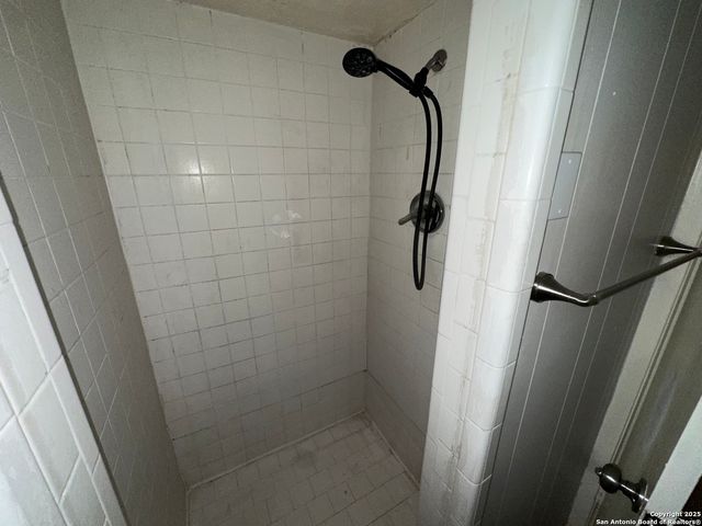 6802 Twin Lake, San Antonio, TX 78244