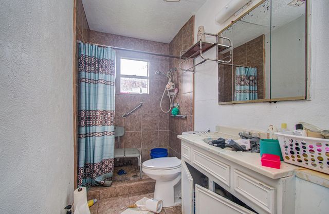 162 Calloway Street, Houston, TX 77029