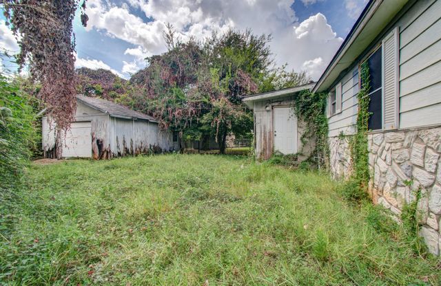 162 Calloway Street, Houston, TX 77029