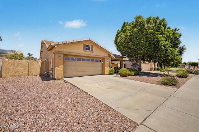 8118 W HARMONY Lane, Peoria, AZ 85382
