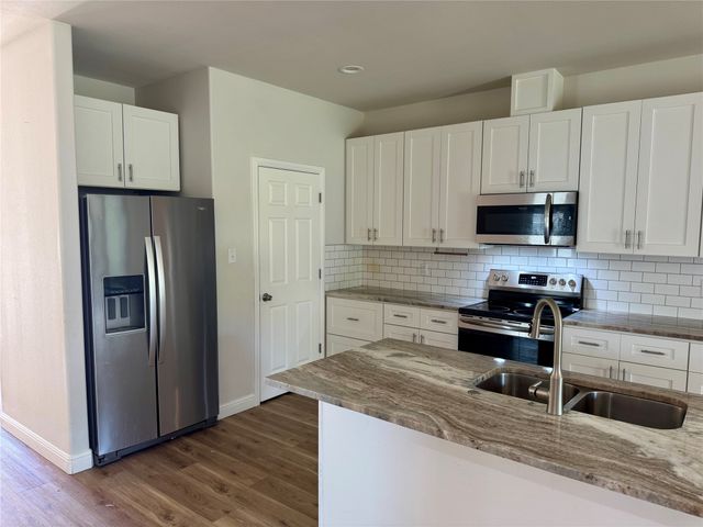 2817 Steepleridge Circle, Granbury, TX 76048