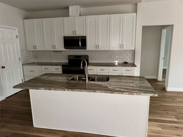 2817 Steepleridge Circle, Granbury, TX 76048