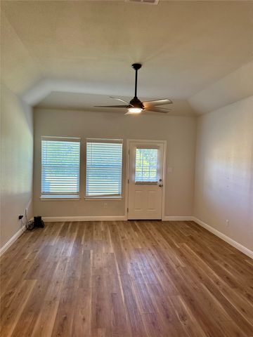 2817 Steepleridge Circle, Granbury, TX 76048