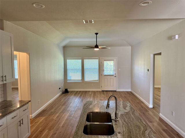 2817 Steepleridge Circle, Granbury, TX 76048