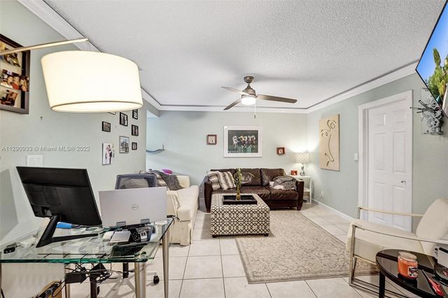 22322 Pineapple Walk Drive, Boca Raton, FL 33433