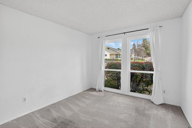 6129 Kifisia Way, Fair Oaks, CA 95628