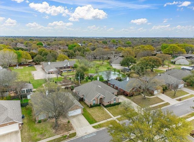 3516 Heatherbrook Drive, Arlington, TX 76001