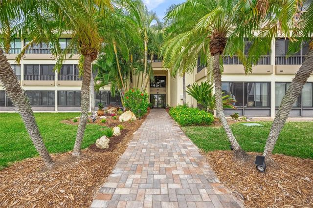 101 WHISPERING SANDS DRIVE 105, Sarasota, FL 34242