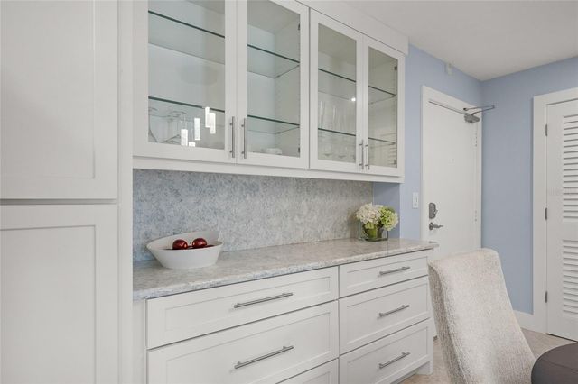 101 WHISPERING SANDS DRIVE 105, Sarasota, FL 34242