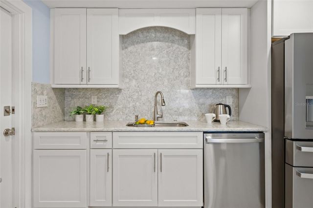 101 WHISPERING SANDS DRIVE 105, Sarasota, FL 34242