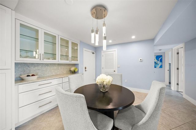 101 WHISPERING SANDS DRIVE 105, Sarasota, FL 34242