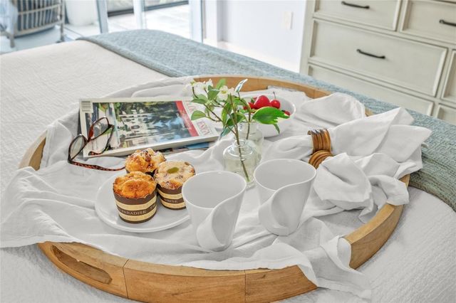 101 WHISPERING SANDS DRIVE 105, Sarasota, FL 34242