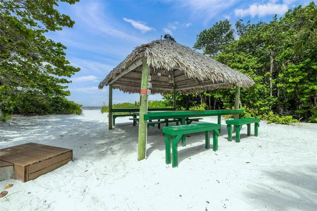 101 WHISPERING SANDS DRIVE 105, Sarasota, FL 34242