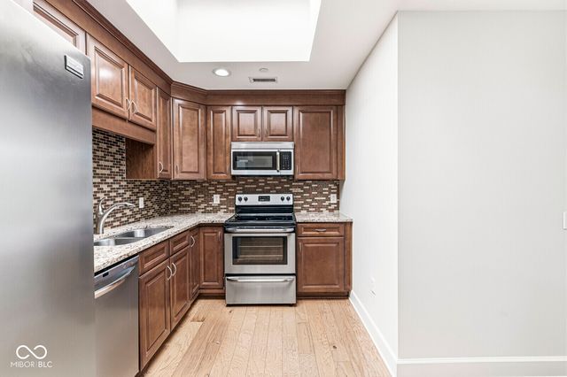 20971 Shoreline Court 410, Noblesville, IN 46062