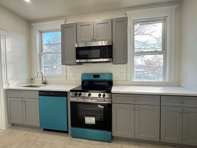 39 Newbury Ave 2, Quincy, MA 02171