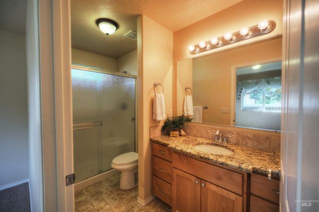 3573 N Rugby Dr., Boise, ID 83704