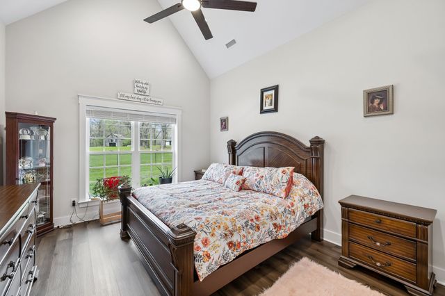 2037 W Lincoln St, Tullahoma, TN 37388