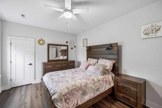 2037 W Lincoln St, Tullahoma, TN 37388