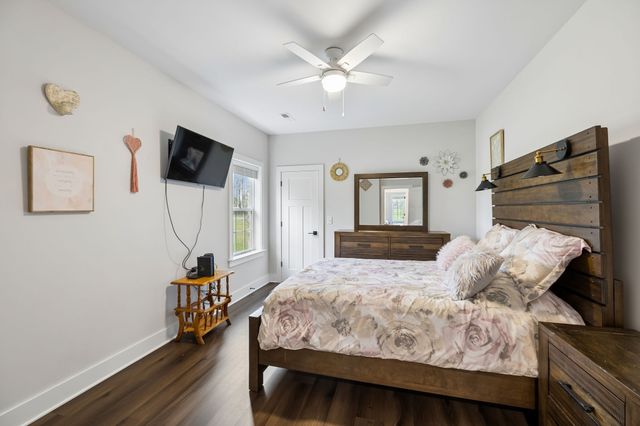 2037 W Lincoln St, Tullahoma, TN 37388