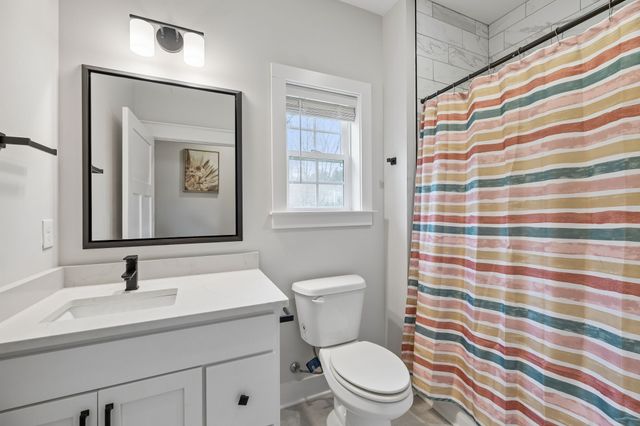 2037 W Lincoln St, Tullahoma, TN 37388