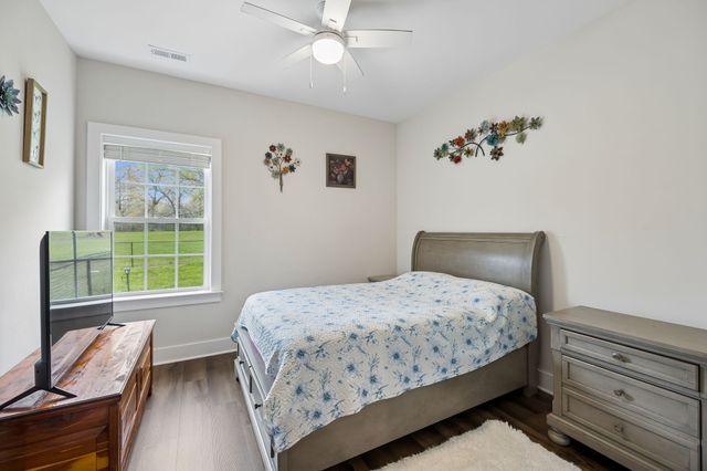 2037 W Lincoln St, Tullahoma, TN 37388