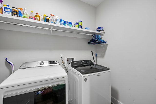 2037 W Lincoln St, Tullahoma, TN 37388