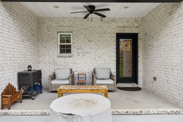 2037 W Lincoln St, Tullahoma, TN 37388