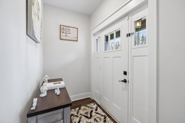 2037 W Lincoln St, Tullahoma, TN 37388