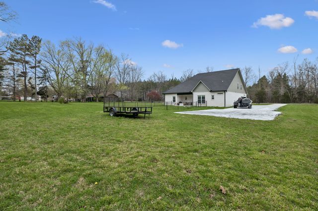 2037 W Lincoln St, Tullahoma, TN 37388