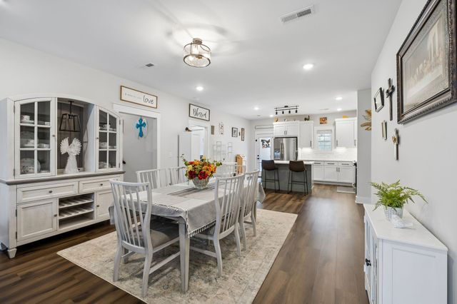 2037 W Lincoln St, Tullahoma, TN 37388