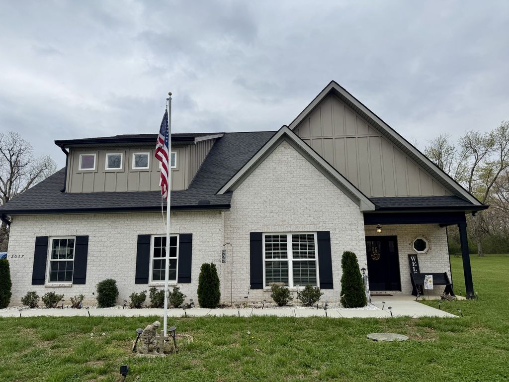 2037 W Lincoln St, Tullahoma, TN 37388