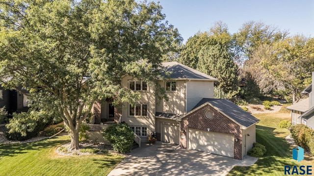 4509 S River Oaks Dr Drive, Sioux Falls, SD 57105