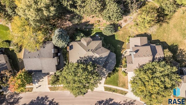 4509 S River Oaks Dr Drive, Sioux Falls, SD 57105