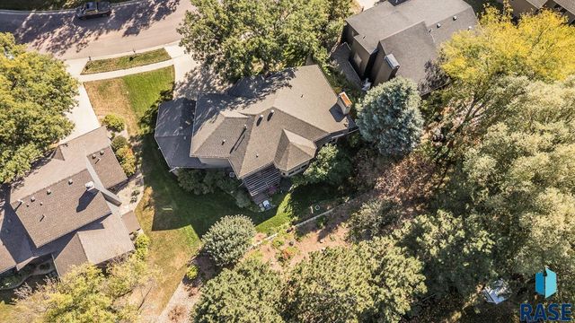 4509 S River Oaks Dr Drive, Sioux Falls, SD 57105