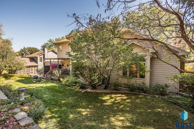 4509 S River Oaks Dr Drive, Sioux Falls, SD 57105