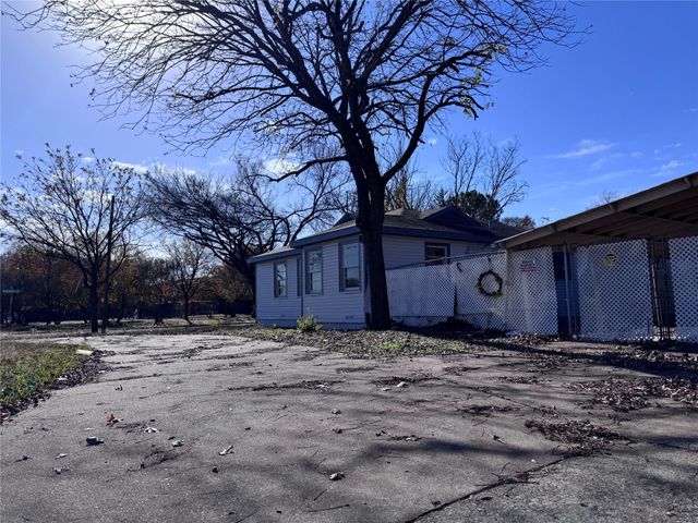 2845 Ruidosa Avenue, Dallas, TX 75228