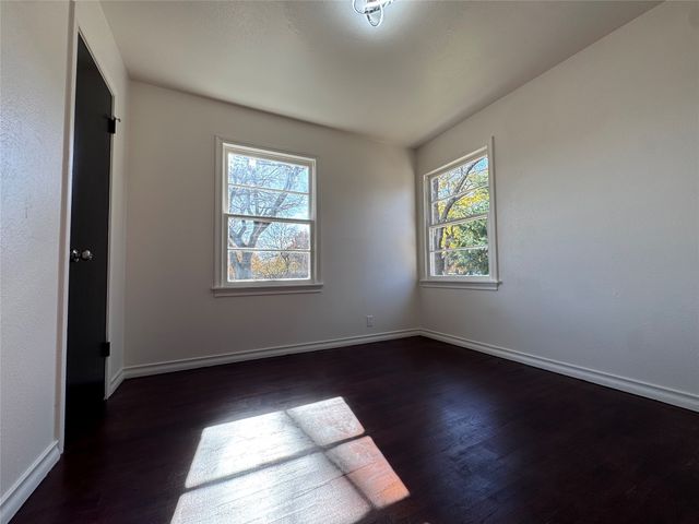 2845 Ruidosa Avenue, Dallas, TX 75228