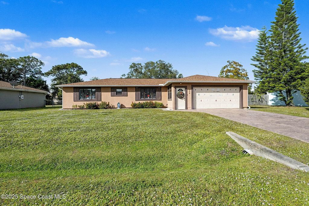 772 Aragon Avenue NE, Palm Bay, FL 32905