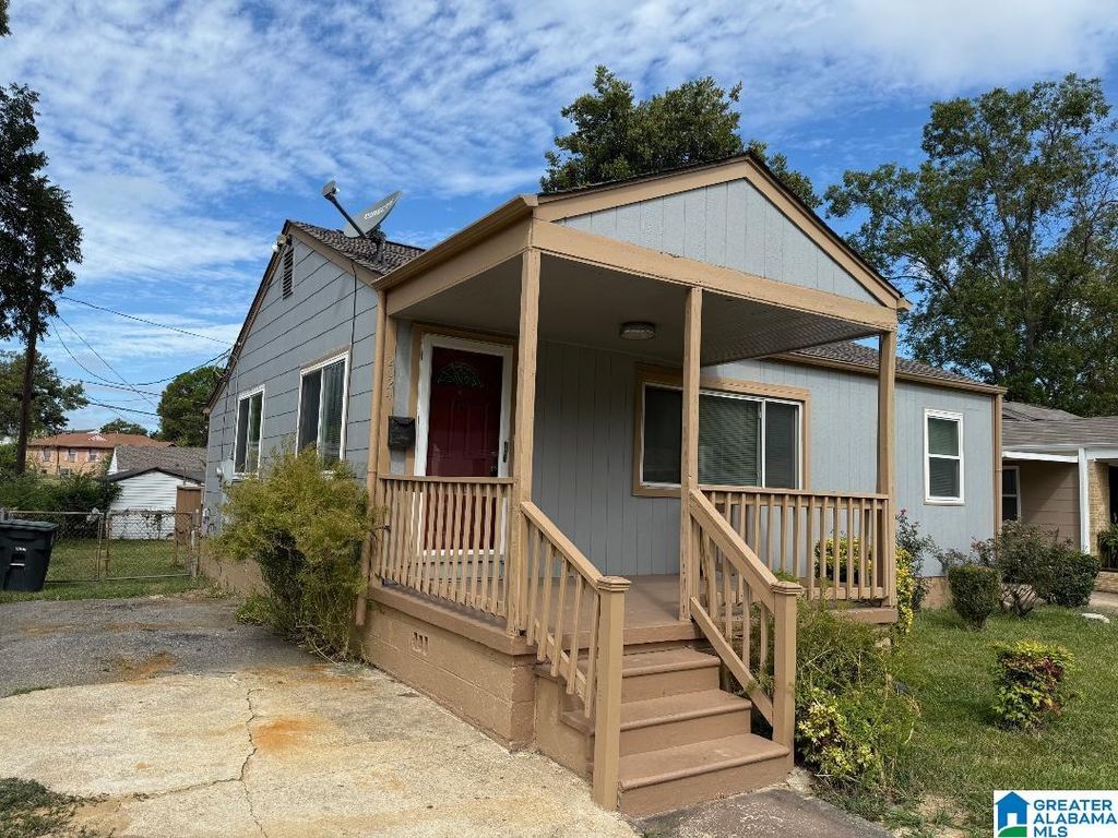 2024 HOLLINS DRIVE, Birmingham, AL 35205