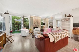 2338 S Beverly Glen Boulevard, Los Angeles, CA 90064