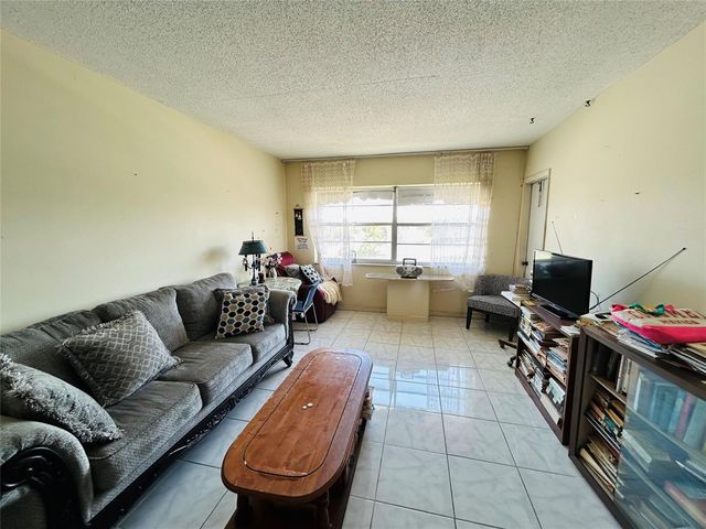 4451 NW 16th Street k308, Fort Lauderdale, FL 33313