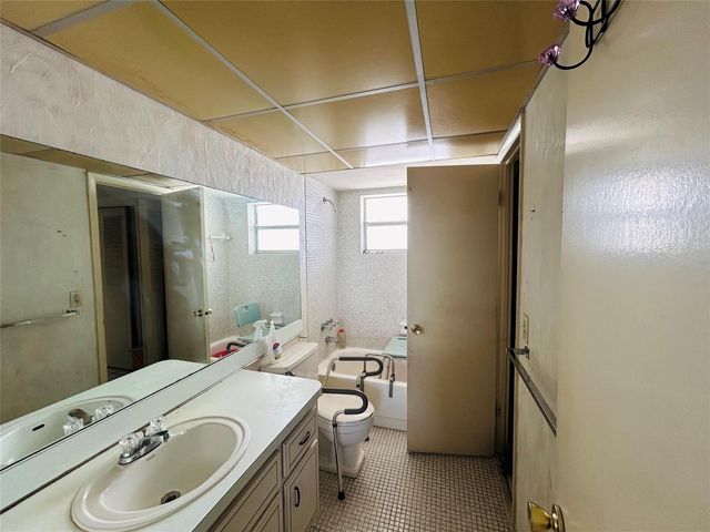 4451 NW 16th Street k308, Fort Lauderdale, FL 33313