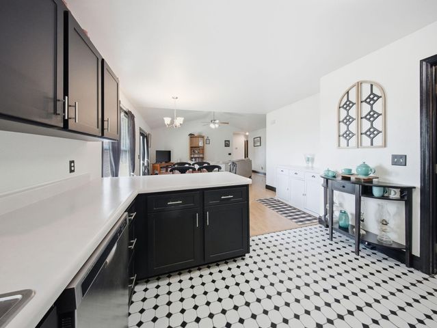 2610 E Moonlight Street, Republic, MO 65738