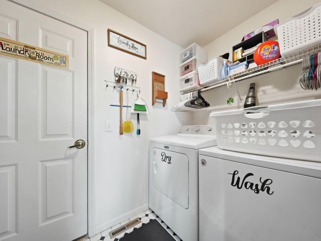 2610 E Moonlight Street, Republic, MO 65738