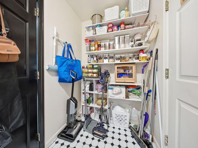 2610 E Moonlight Street, Republic, MO 65738