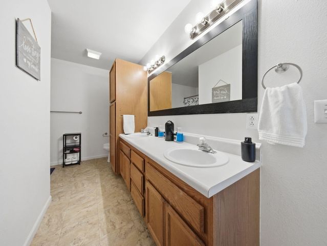 2610 E Moonlight Street, Republic, MO 65738