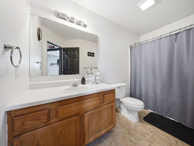 2610 E Moonlight Street, Republic, MO 65738