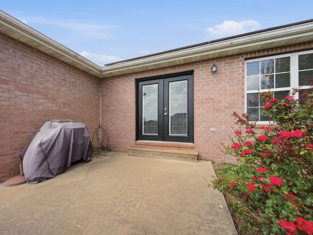 2610 E Moonlight Street, Republic, MO 65738