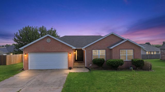 2610 E Moonlight Street, Republic, MO 65738