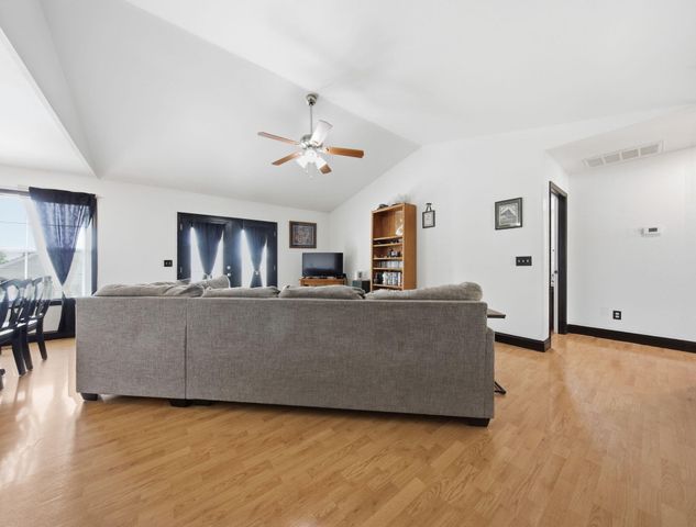 2610 E Moonlight Street, Republic, MO 65738